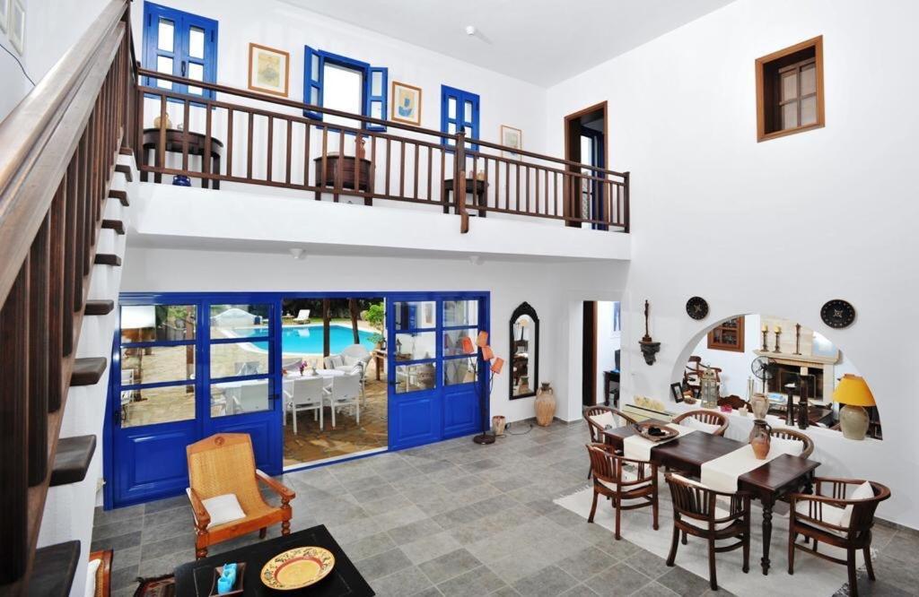 Villa Blue Sapphire Pefki  ภายนอก รูปภาพ