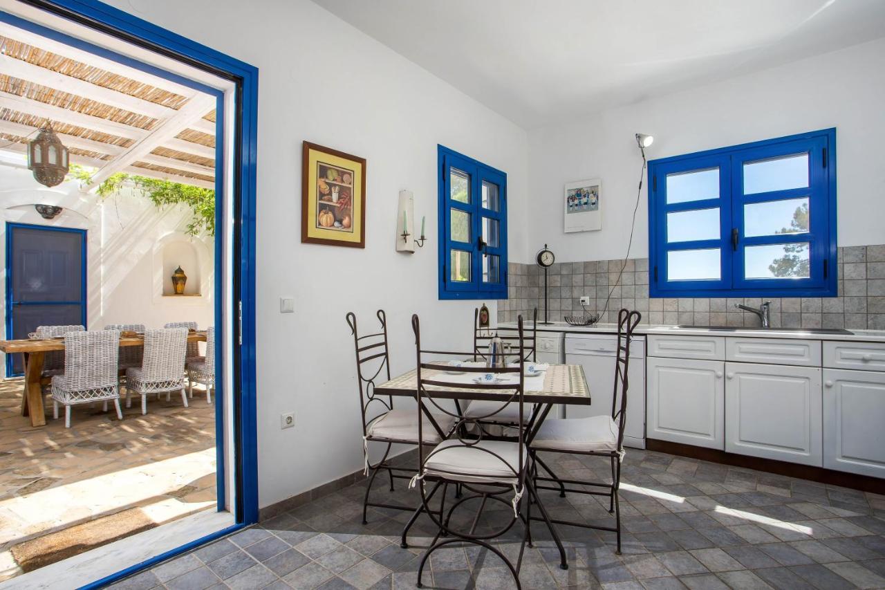Villa Blue Sapphire Pefki  ภายนอก รูปภาพ