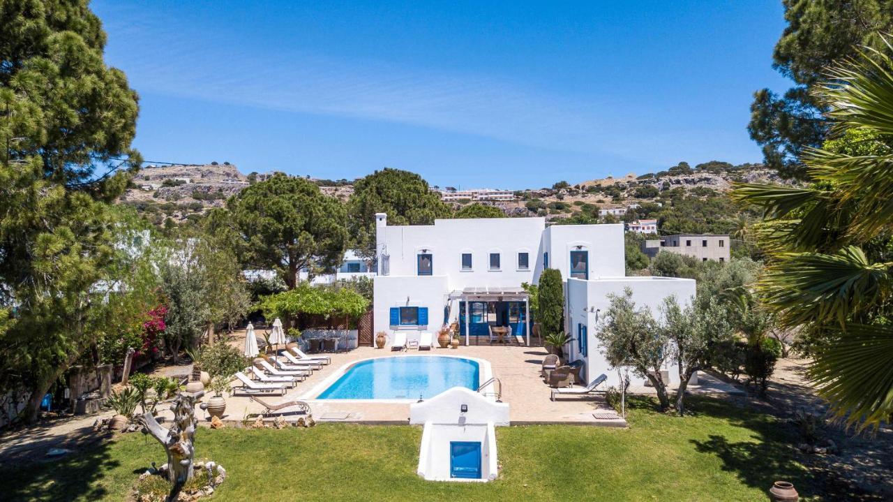Villa Blue Sapphire Pefki  ภายนอก รูปภาพ