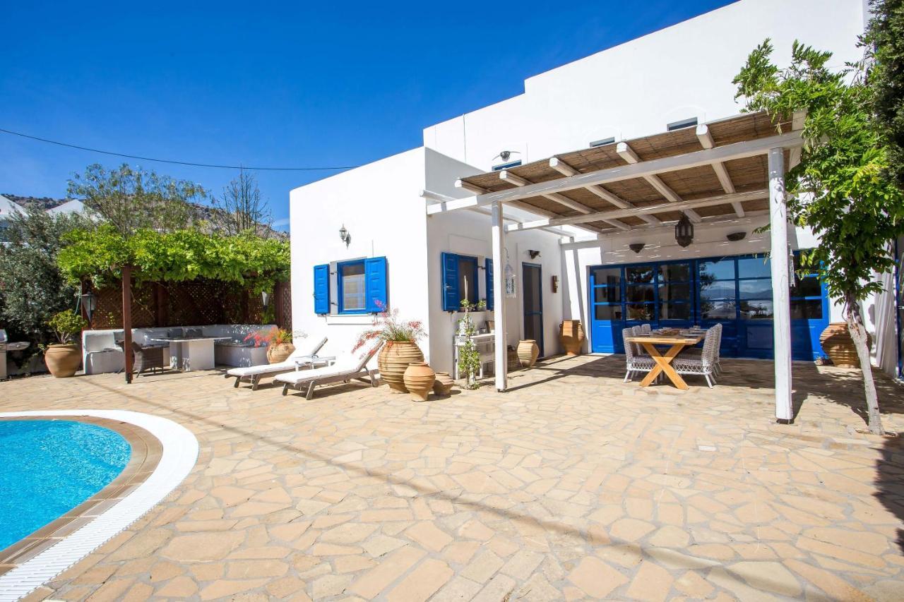 Villa Blue Sapphire Pefki  ภายนอก รูปภาพ