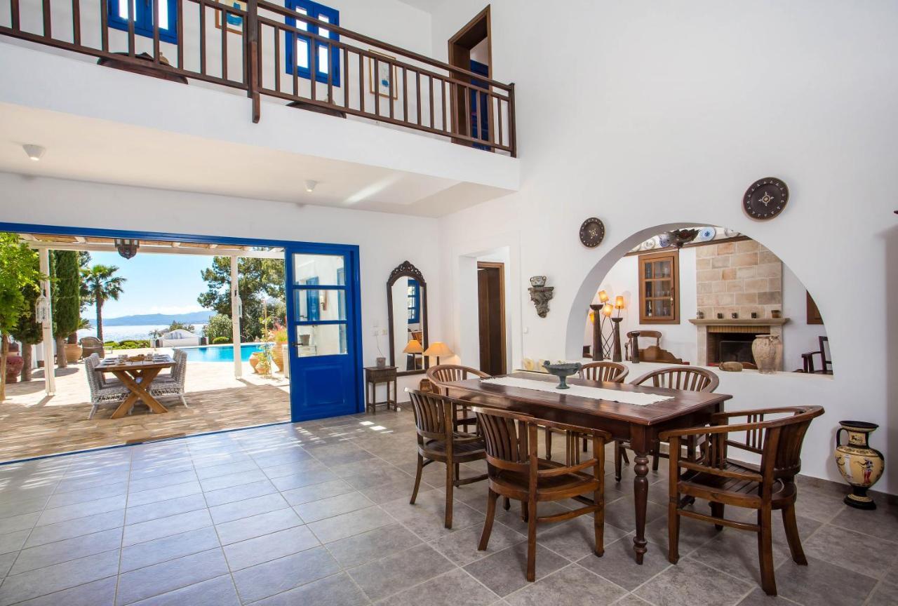 Villa Blue Sapphire Pefki  ภายนอก รูปภาพ