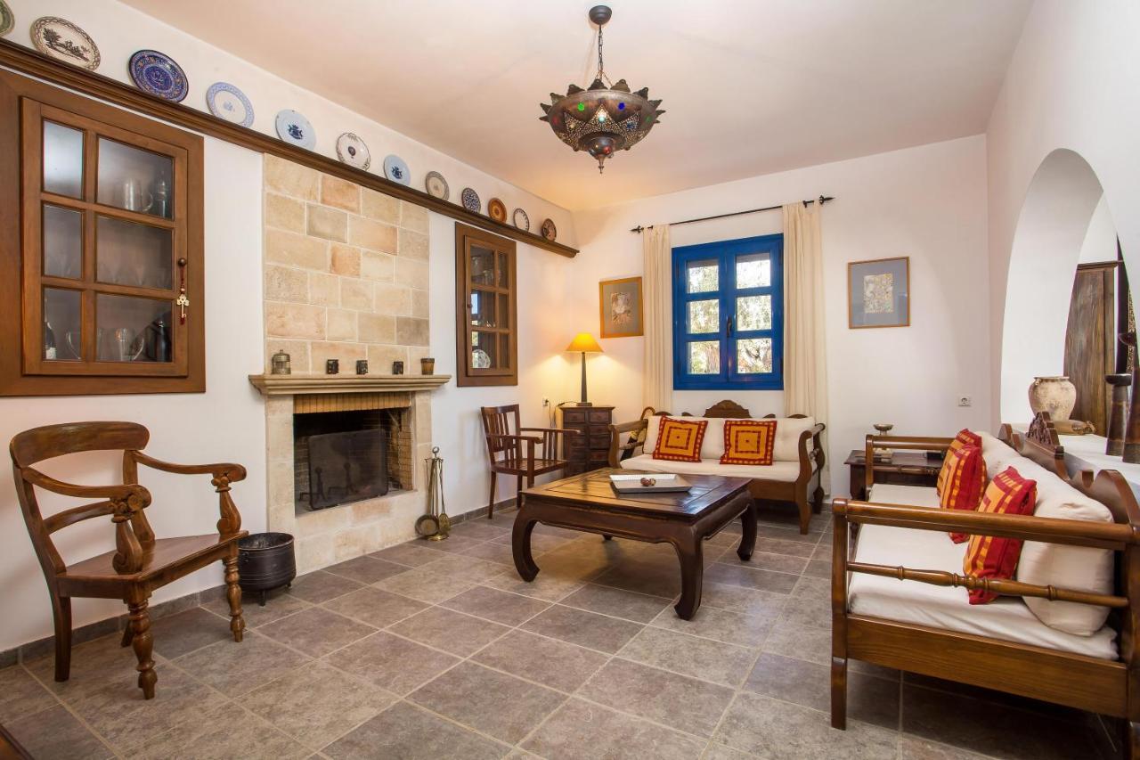 Villa Blue Sapphire Pefki  ภายนอก รูปภาพ
